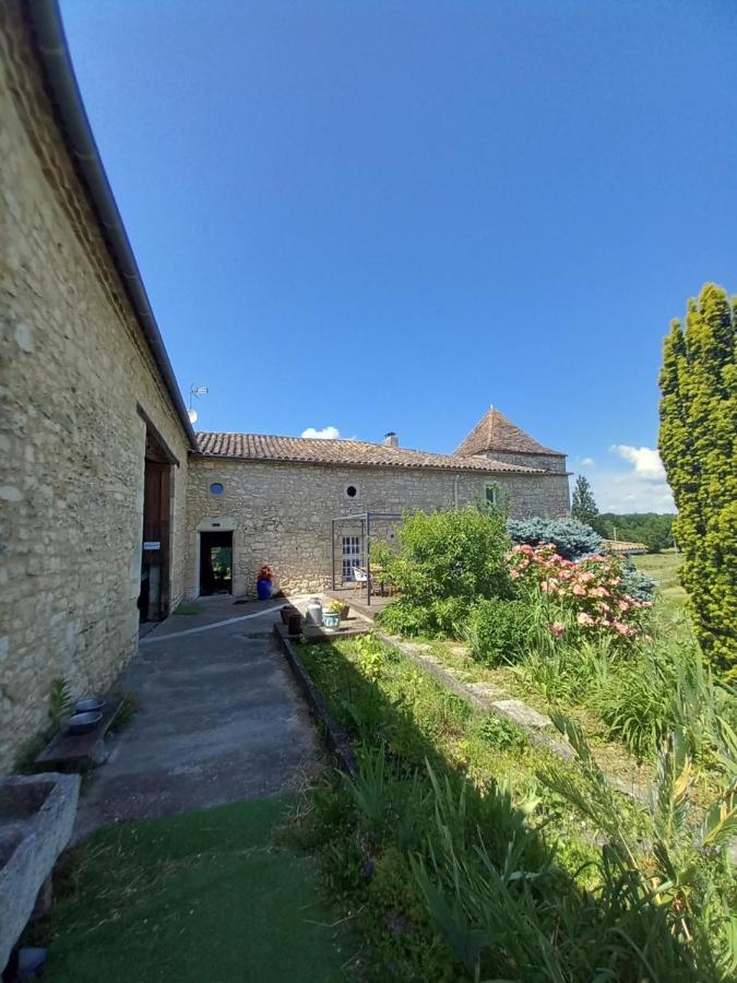 La Yourte Des Merveillaux Riocaud Bagian luar foto